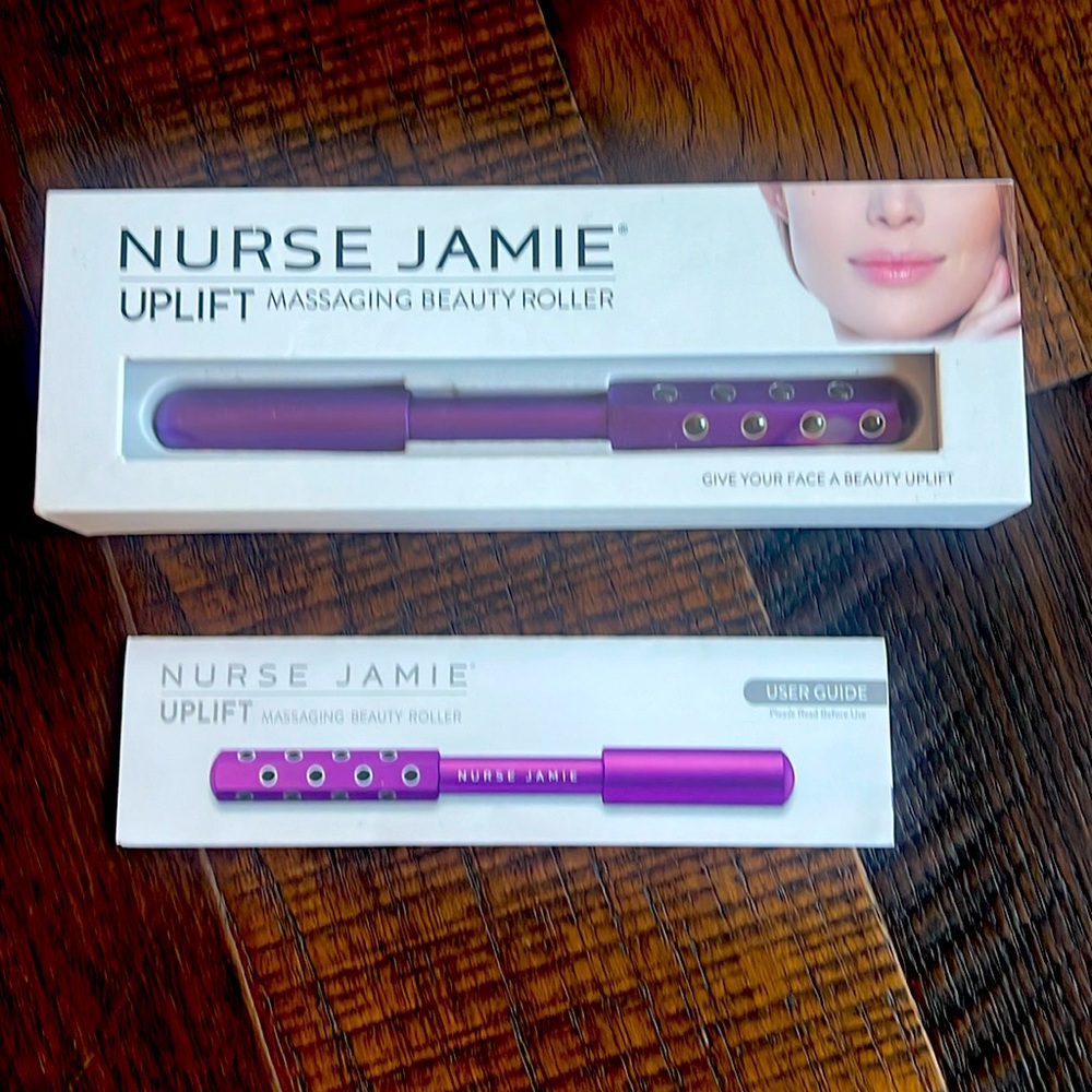 Nurse Jamie Uplift Massaging Roller New